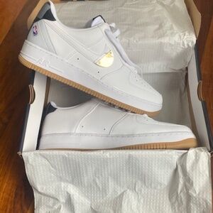 Mens Nike Air Force 1 '07 LV8